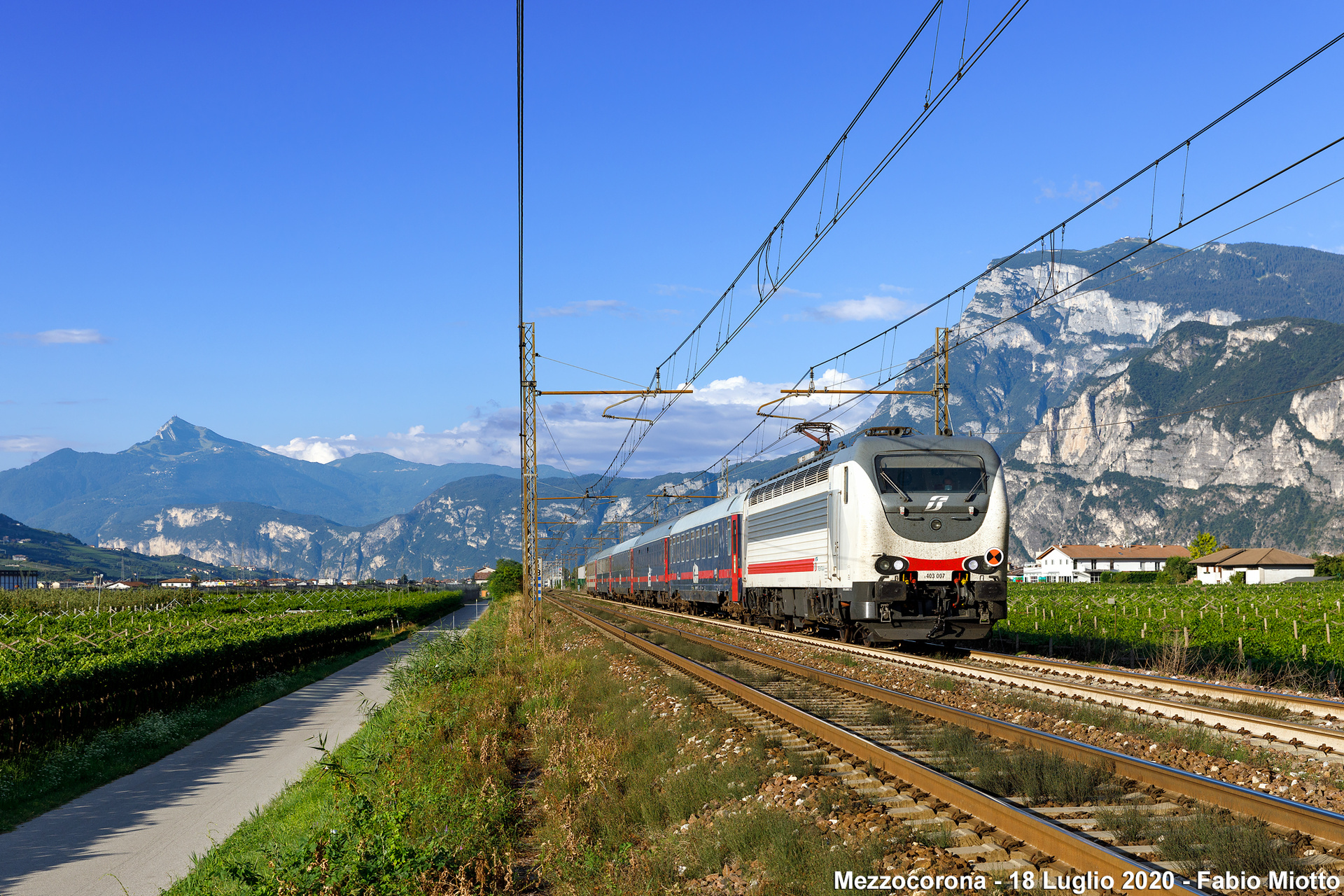 Firema E403 – photo 13