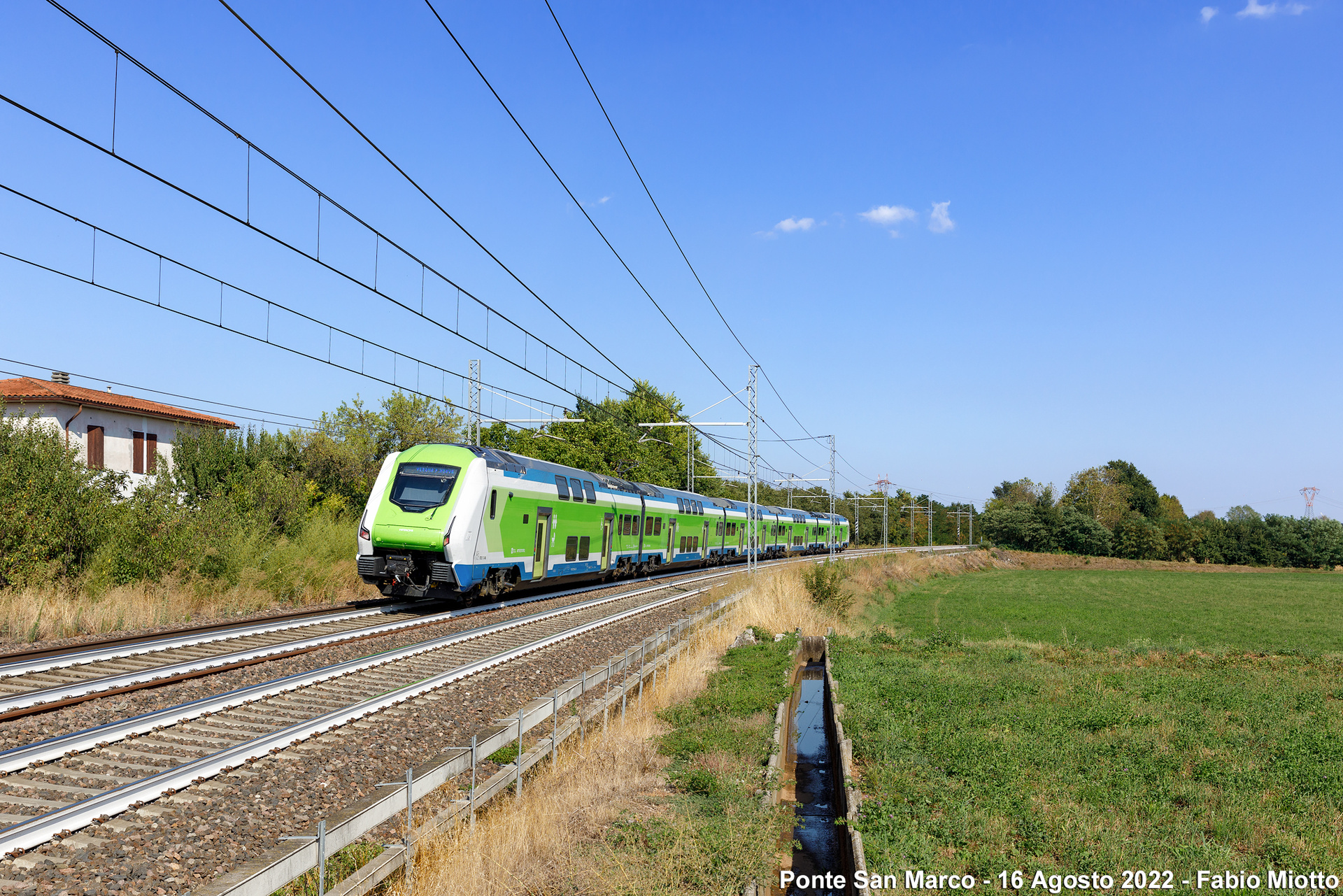 Hitachi ETR 521 – photo 14