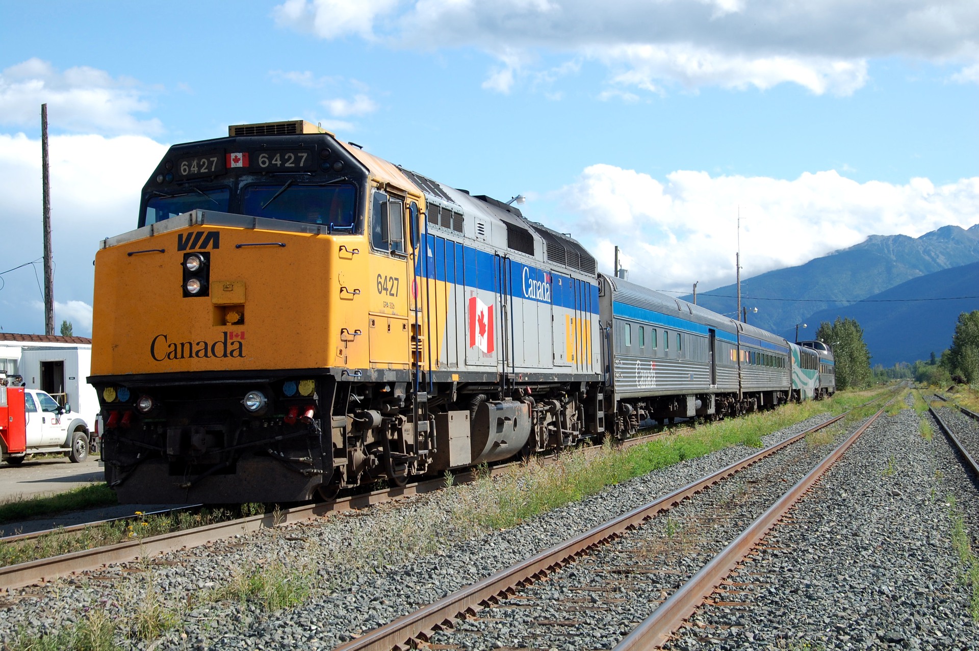 GMD Via F40PH-2D – photo 8