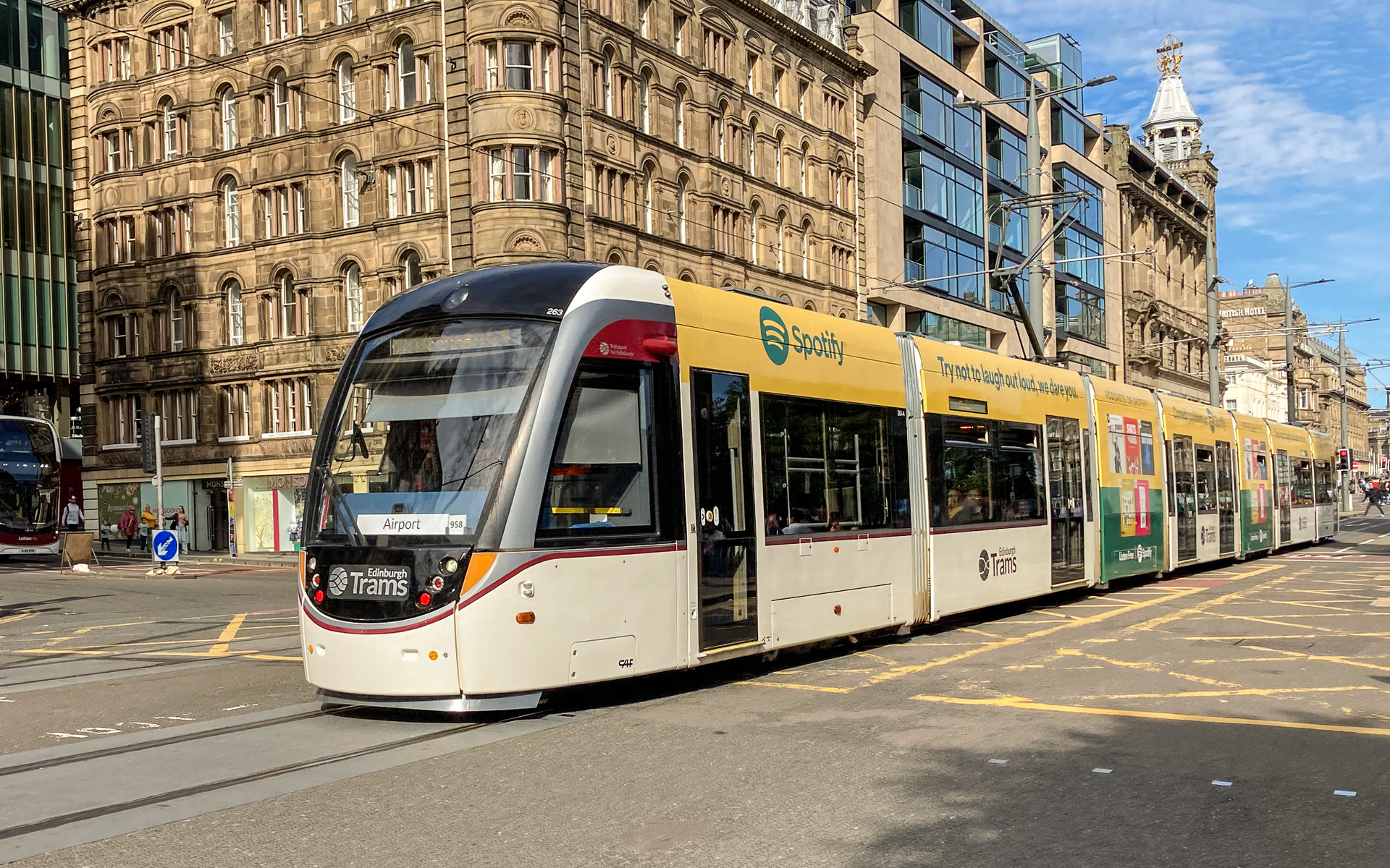 CAF Urbos 3 1435/600-750v – photo 9