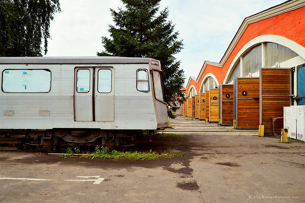 Metrovagonmash 81-715