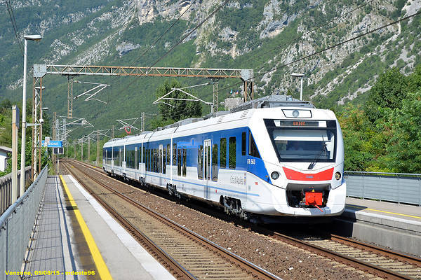 CAF ETR 563