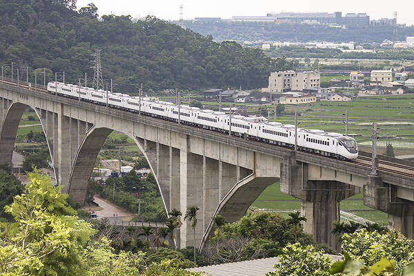 Hitachi EMU3000