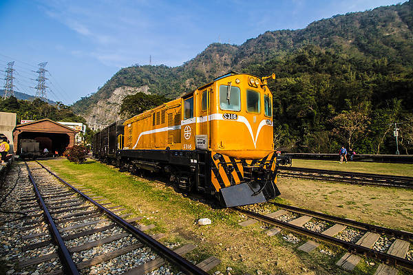EMD GA8