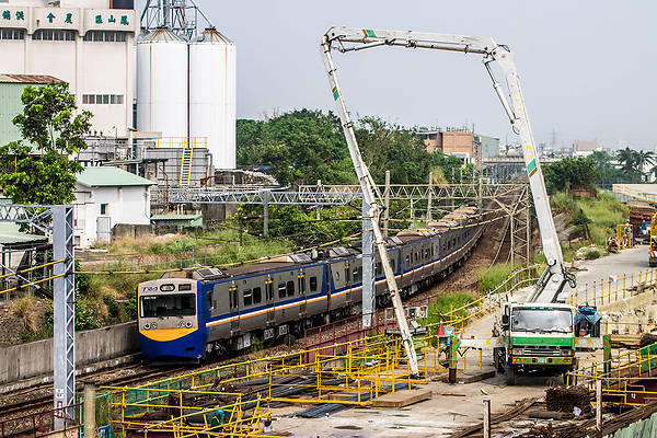 Nippon Sharyo TRA EMU700