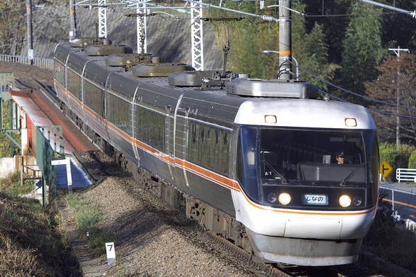Hitachi JNR 383