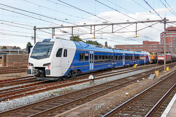 Stadler Flirt 3 3/8 1.5kV+3kV+15Kv