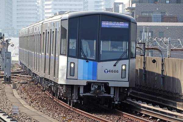 Kawasaki Yokohama Subway 4000