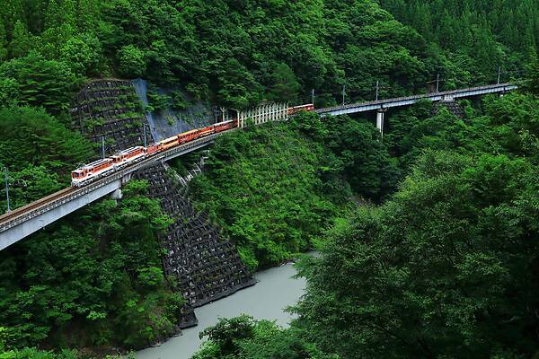Hitachi ED90
