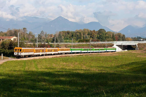 OM EB 800