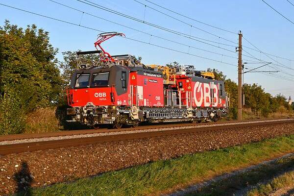 Plasser & Theurer X710
