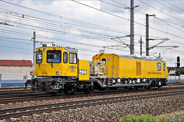 Plasser & Theurer DB 740.1