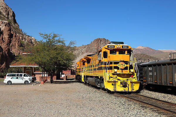 GE 8-40B