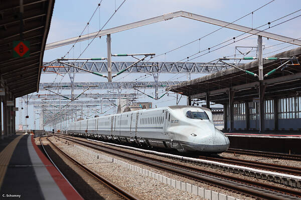 Hitachi N700-8000