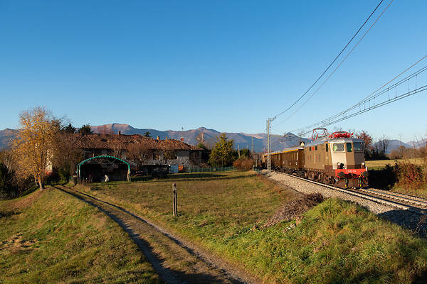 OM FNM E610