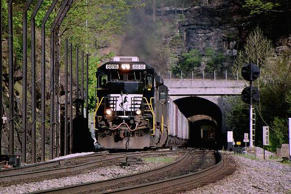 GE Dash 9-40C