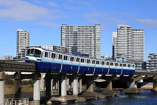 Hitachi Tokyo Monorail 10000