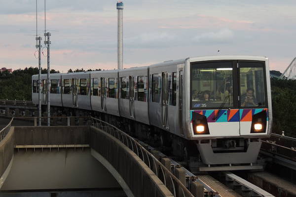 Tokyu Car YNT 2000