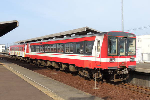 Nippon Sharyo KRT 6000