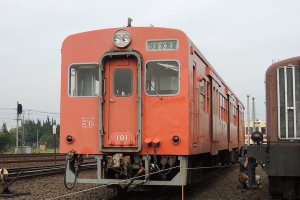 Niigata Kantetsu KiHa 100