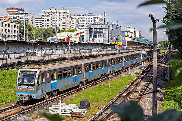 Metrovagonmash 81-740.1