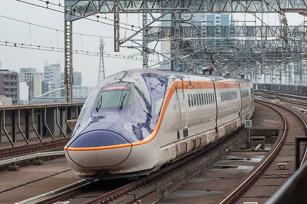 Hitachi E8