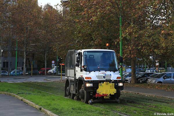 Mercedes-Benz Unimog 405