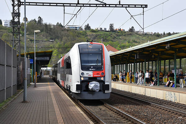 PESA Elf 655