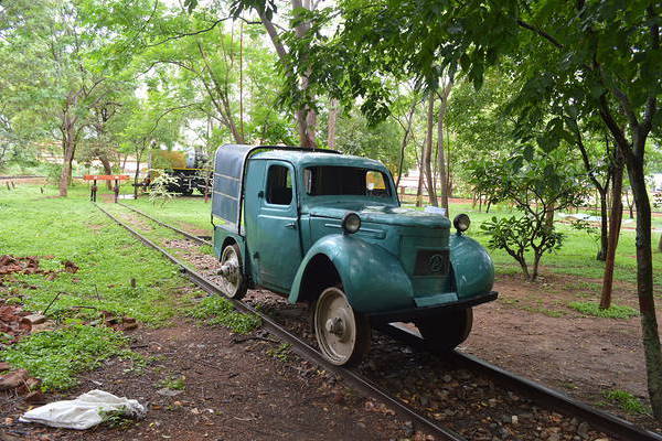 Austin Austin road-rail