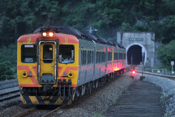 Tokyu Car TRA DR2800