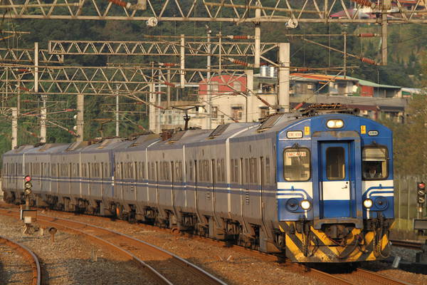 UCW TRA EMU400