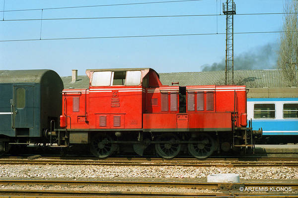 MaK DH33100
