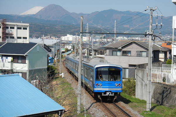 Tokyu Car Izuhakone 5000
