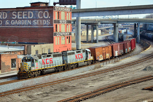 EMD GP40-3