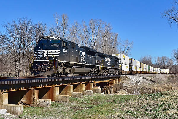 EMD SD70M-2