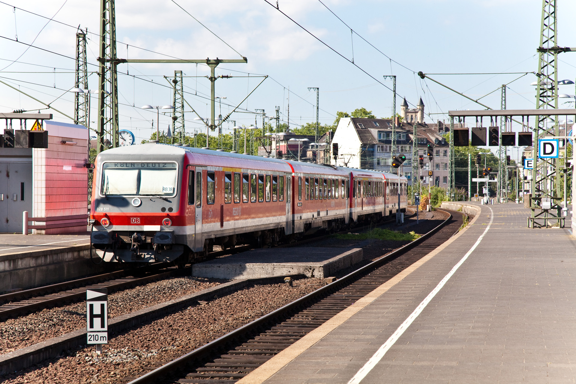 AEG 928 – photo 11
