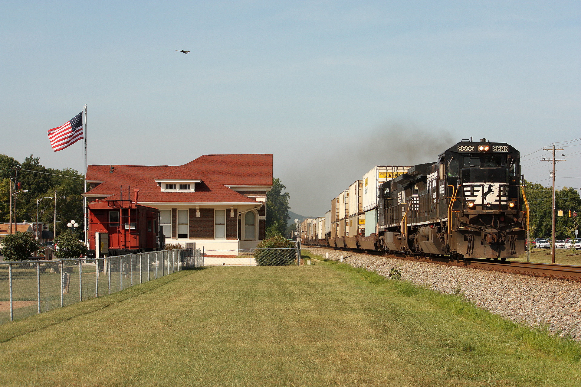 GE Dash 8-40C – photo 14
