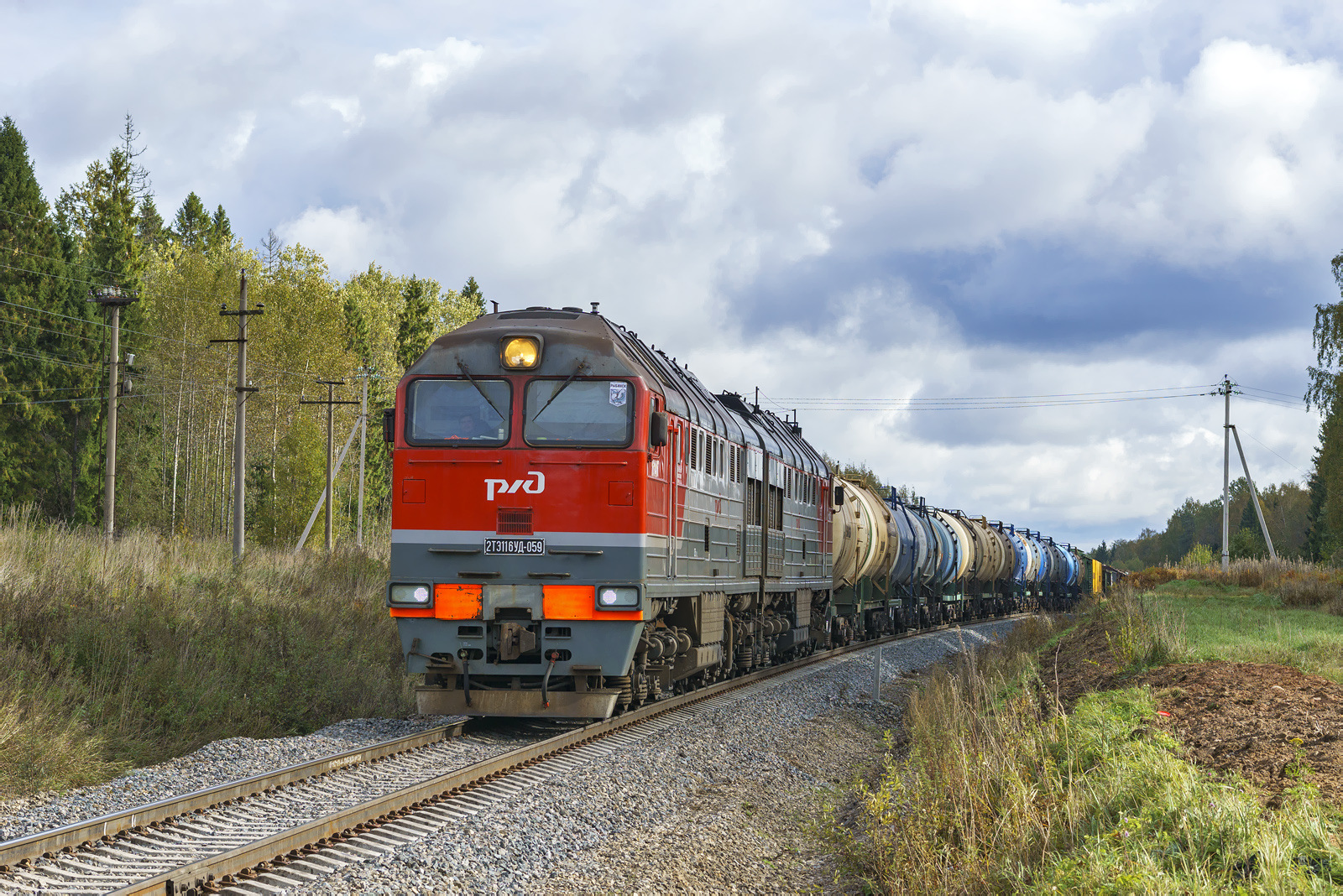 Luhanskteplovoz 2TE116UD – photo 13