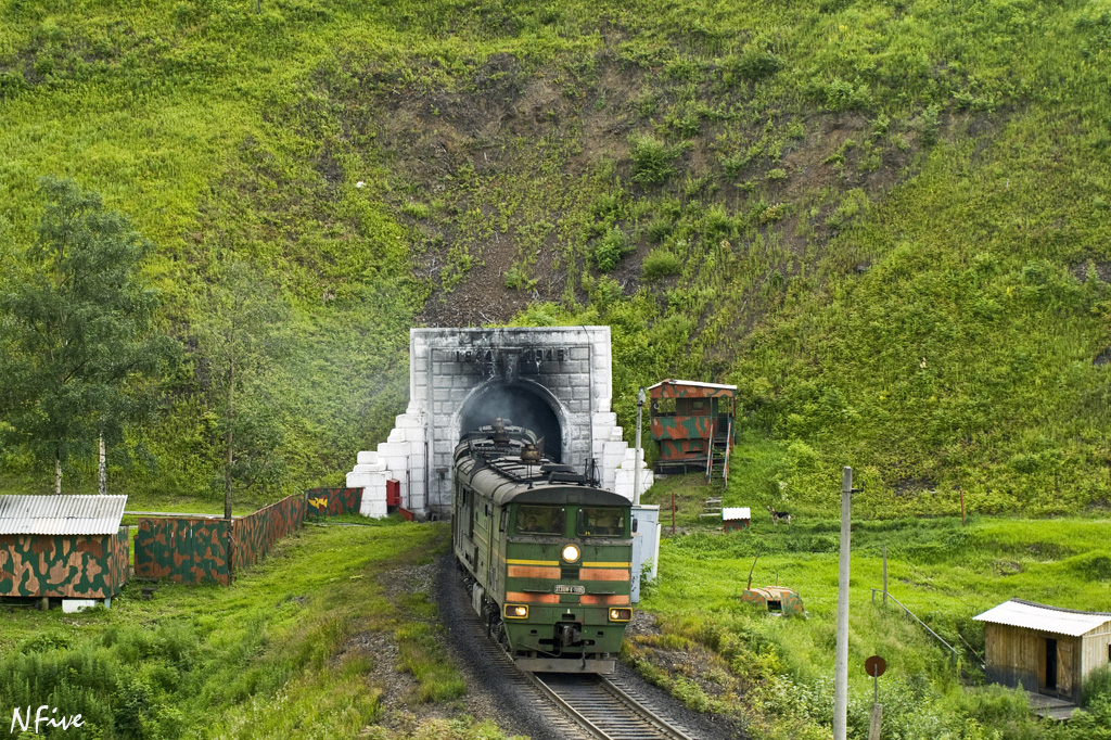 Luhanskteplovoz 3TE10M-K – foto 15