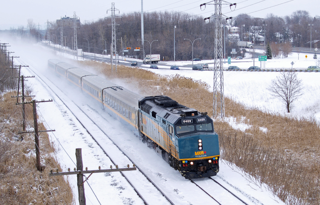 GMD Via F40PH-2D – photo 7