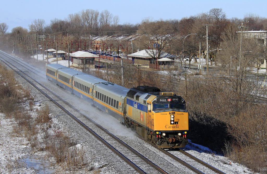 GMD Via F40PH-2D – photo 6