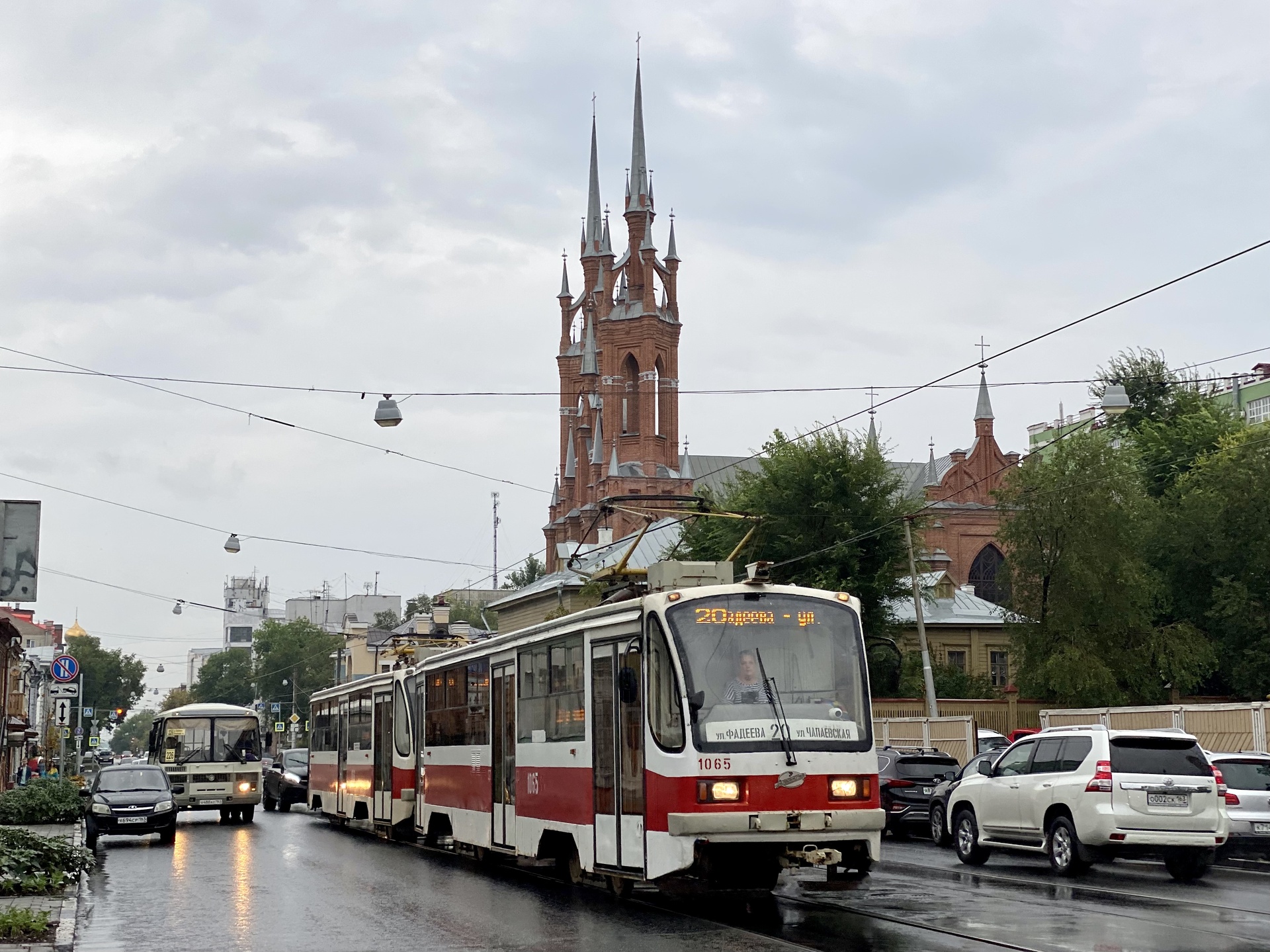 Uraltransmash 71-405 – Foto 2