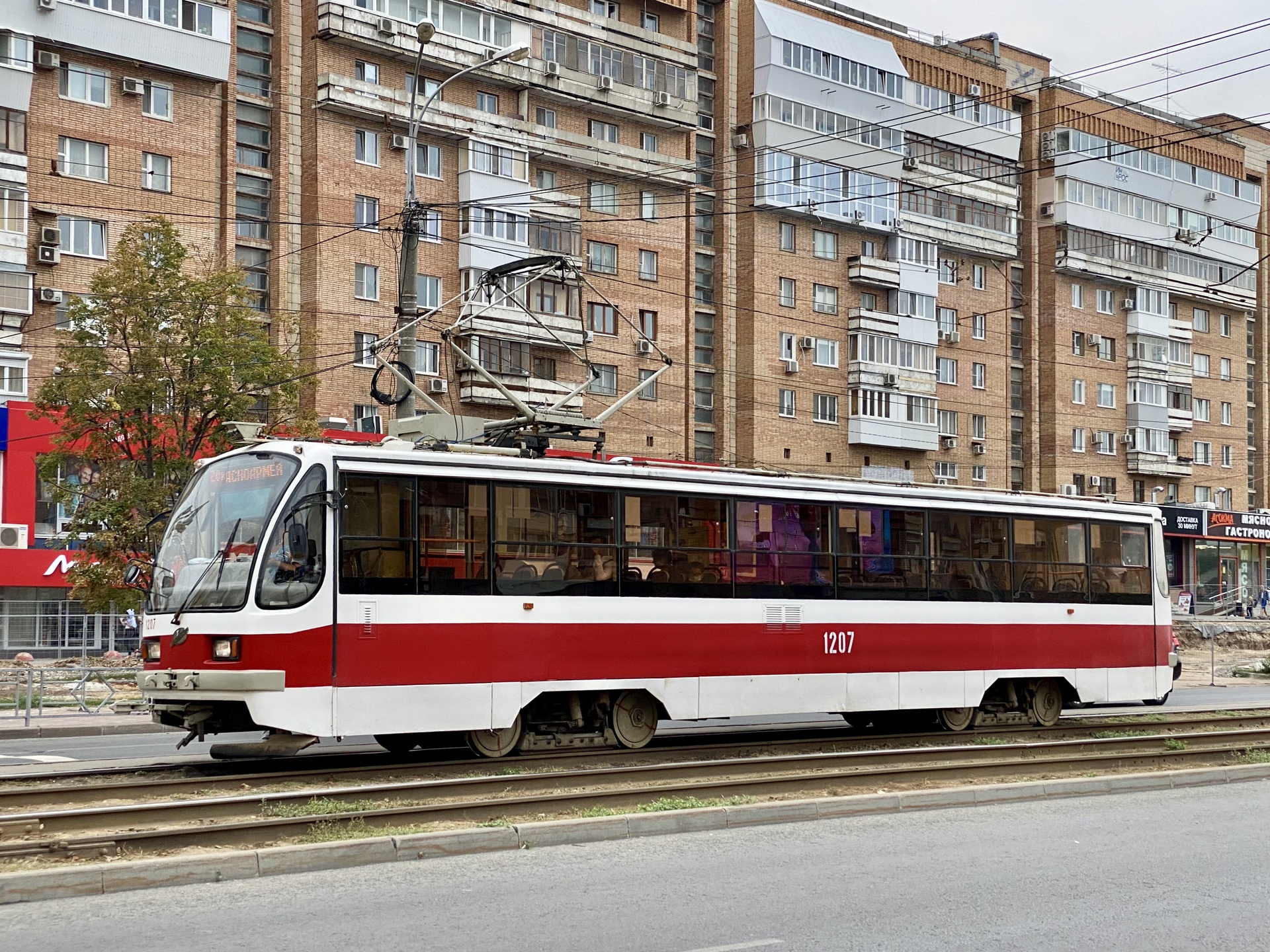 Uraltransmash 71-405 – Foto 3