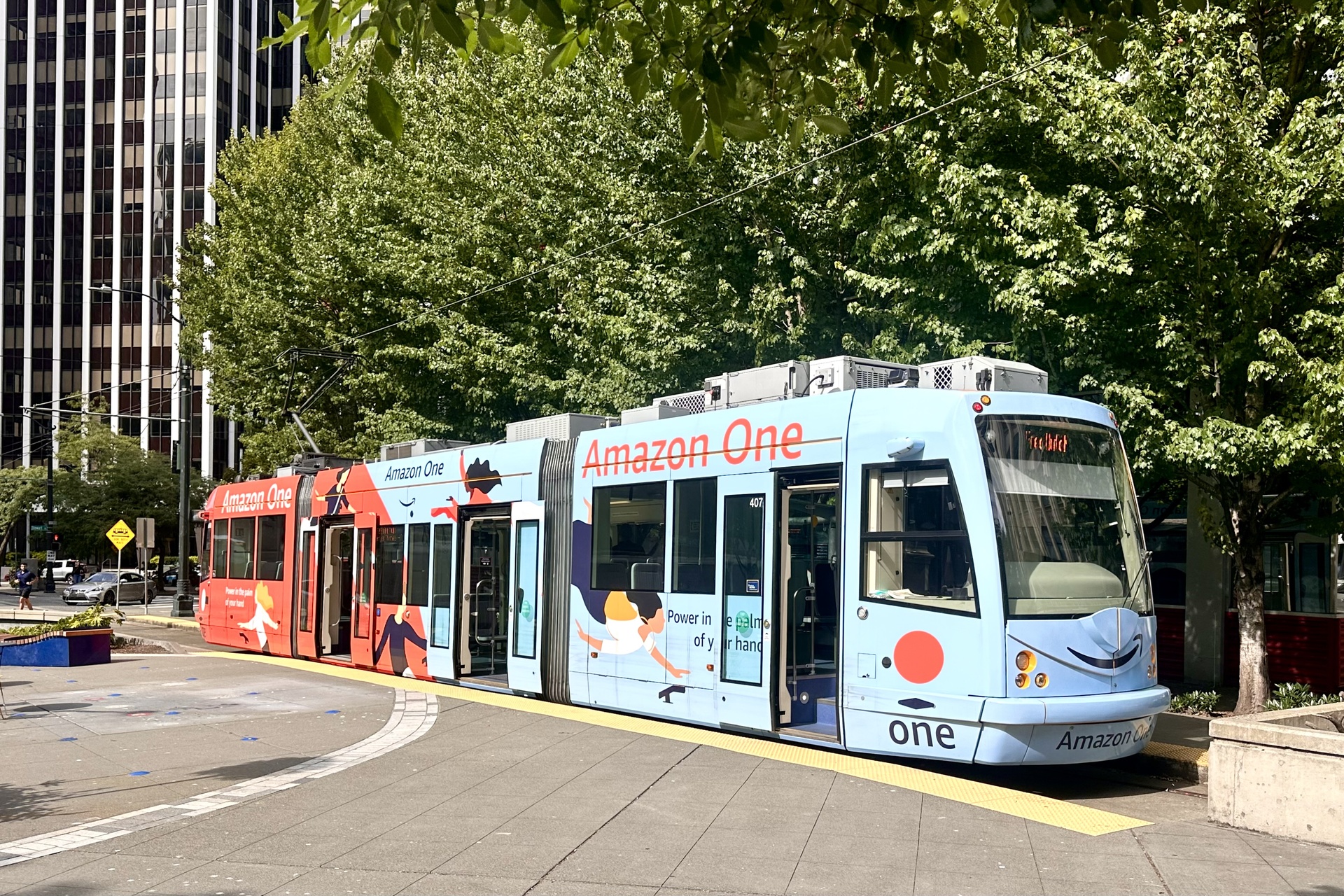 Inekon Trams 121-Trio – photo 2