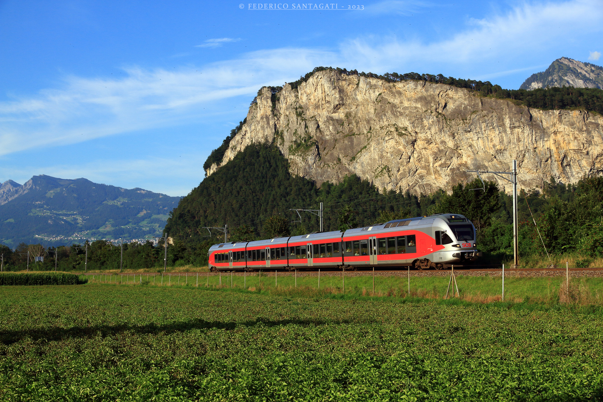 Stadler Flirt 4/10 15kV – photo 17