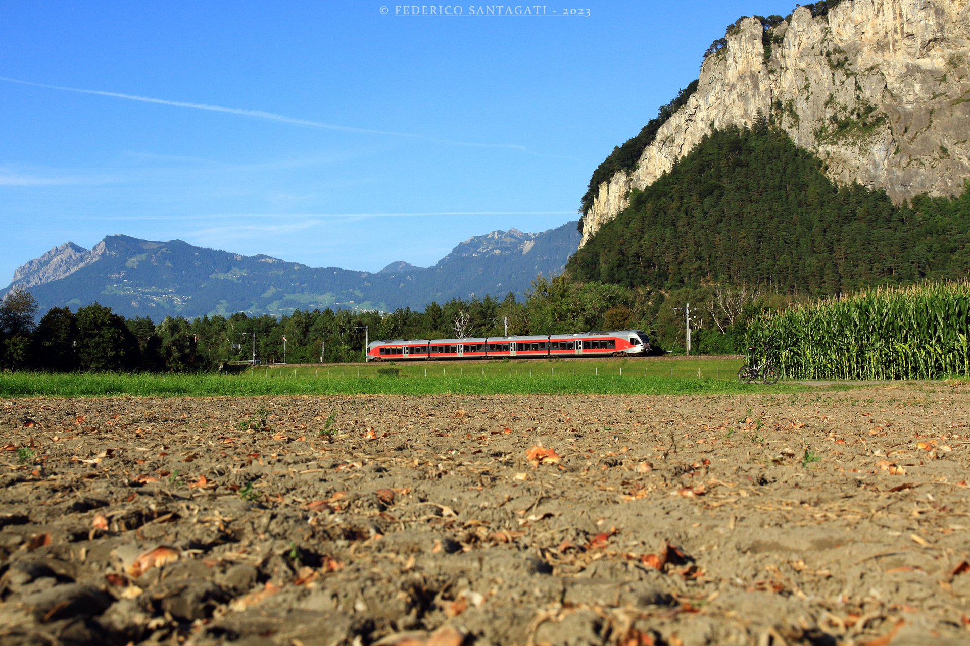 Stadler Flirt 4/10 15kV – photo 13
