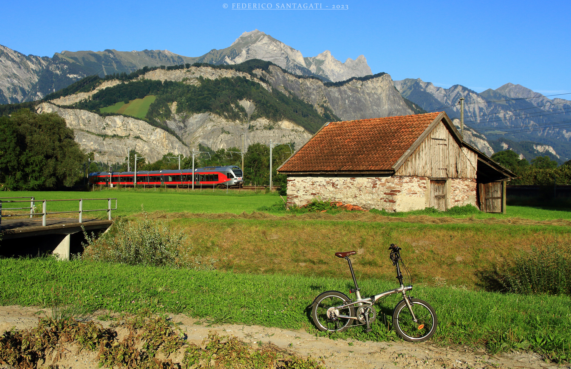 Stadler Flirt 4/10 15kV – photo 12