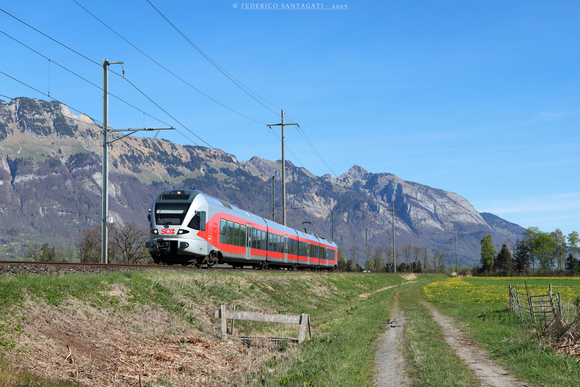 Stadler Flirt 4/10 15kV – photo 2