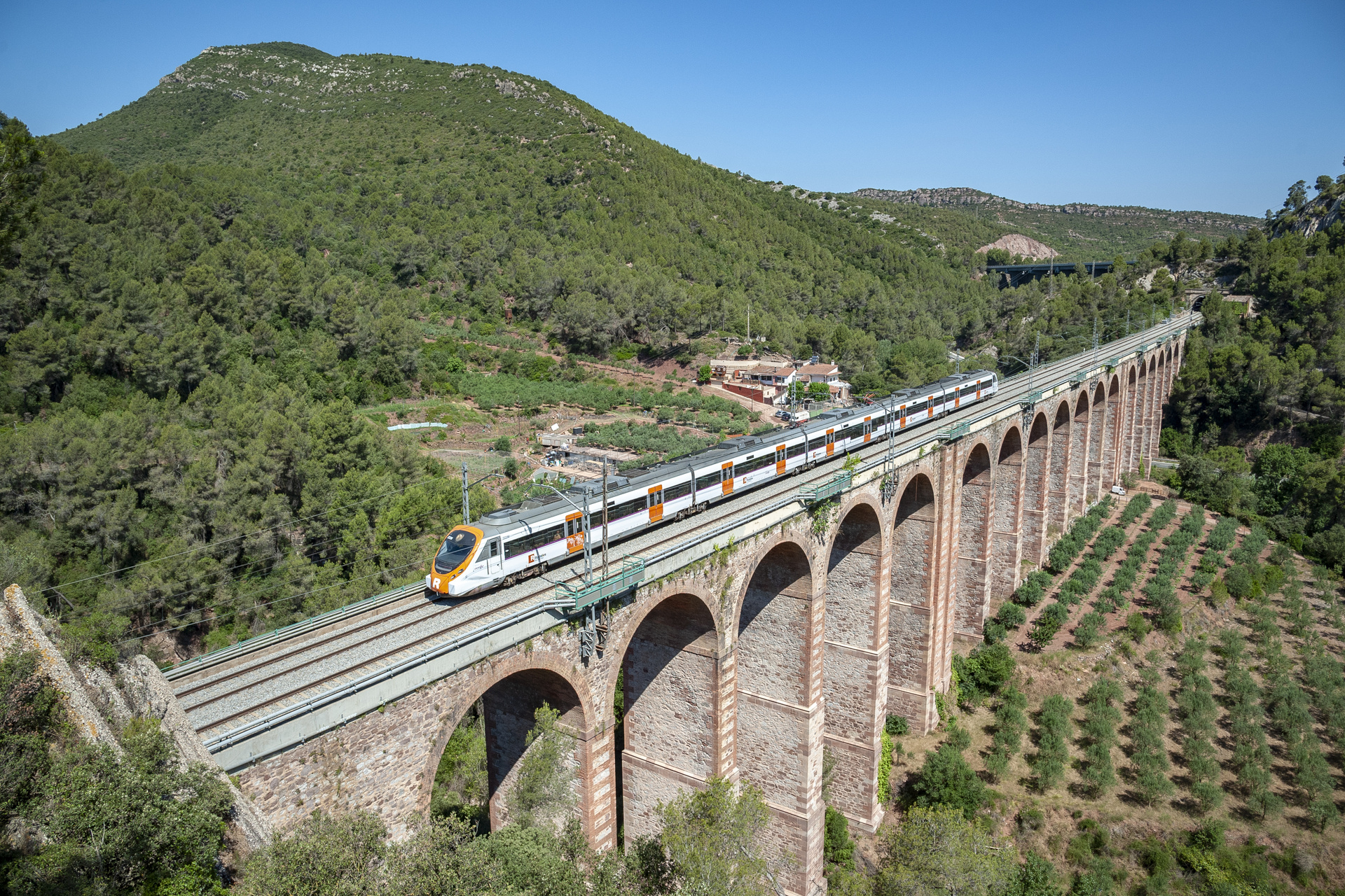 CAF 465 Civia – photo 10