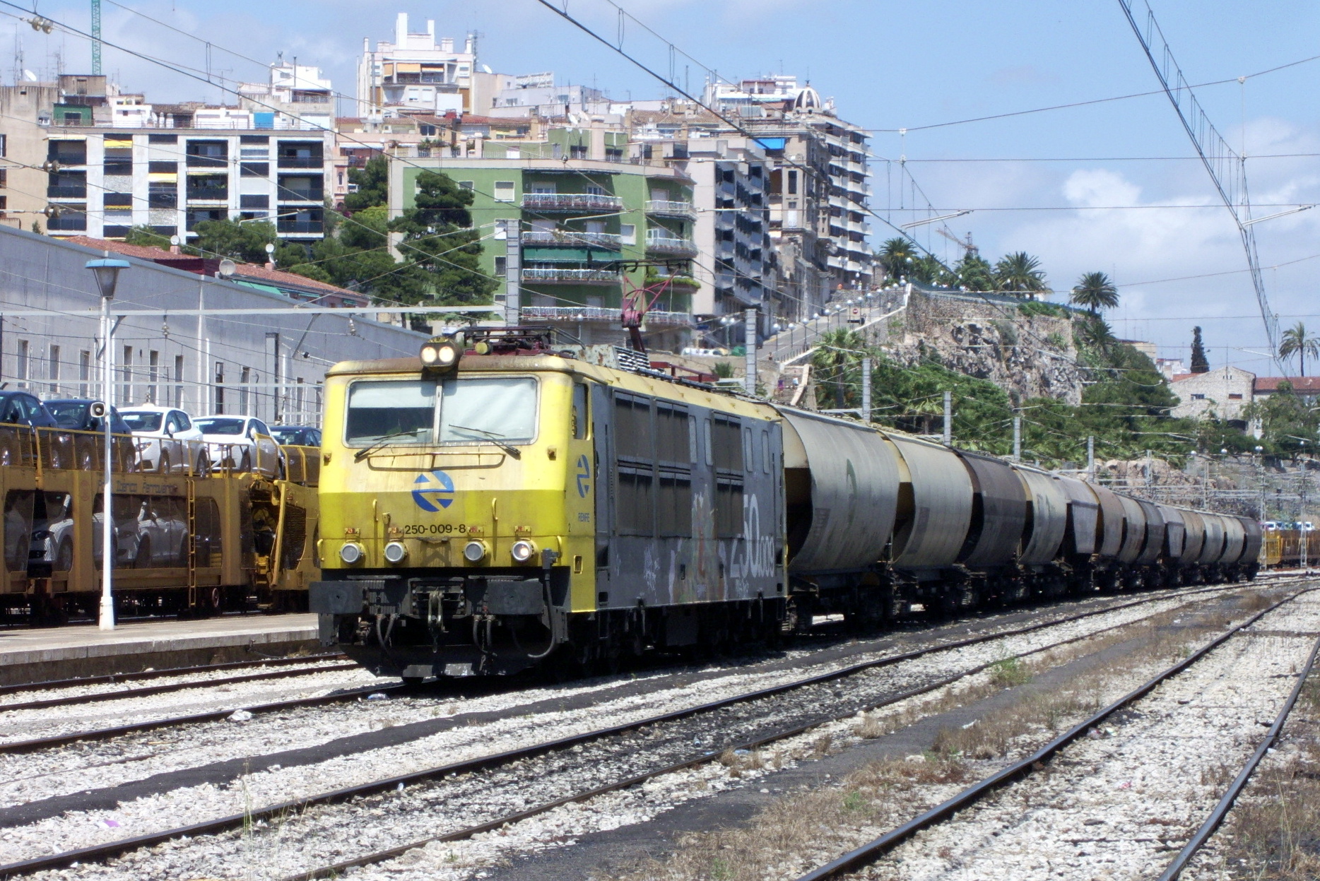 CAF RENFE 250 – photo 15